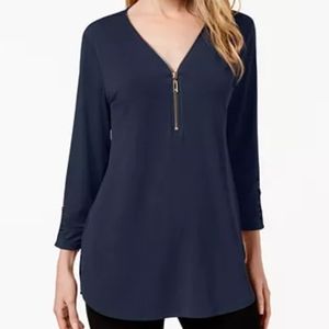 Worn once! JM Collection women's top in NAVY